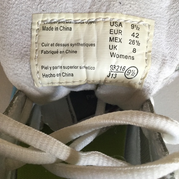 Champion, Lace Up Super Lightweight Running Shoes Size 9,5 - Picture 9 of 9